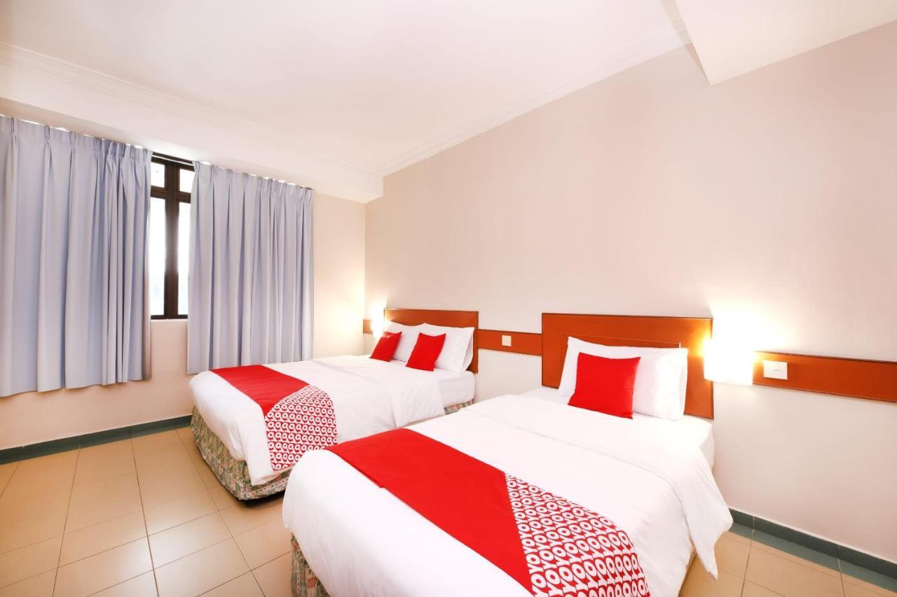 Oyo 764 Hotel Famous Inn Malacca Exterior foto