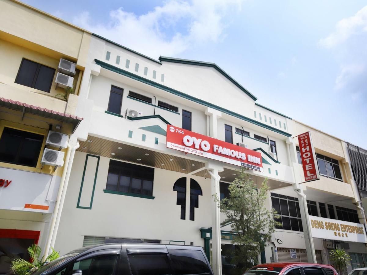 Oyo 764 Hotel Famous Inn Malacca Exterior foto