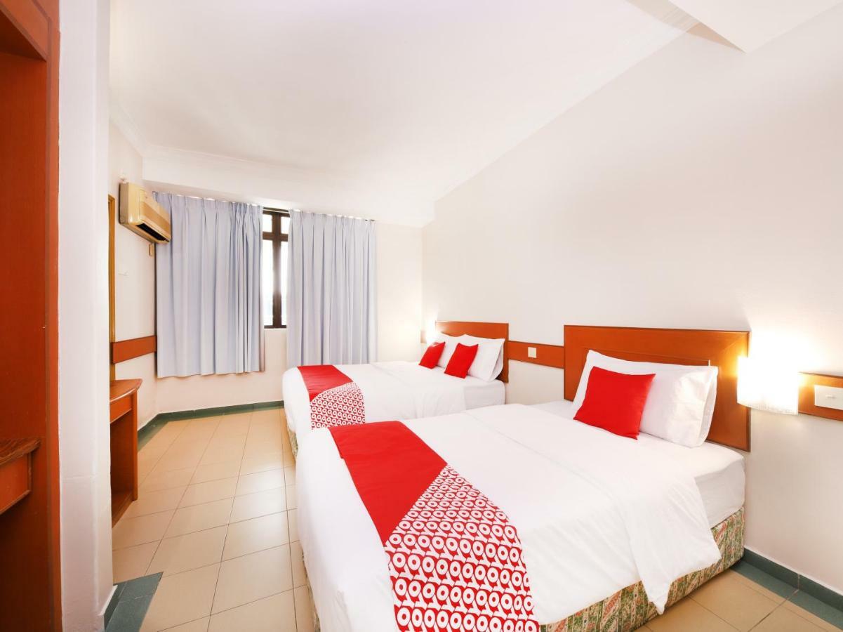 Oyo 764 Hotel Famous Inn Malacca Exterior foto